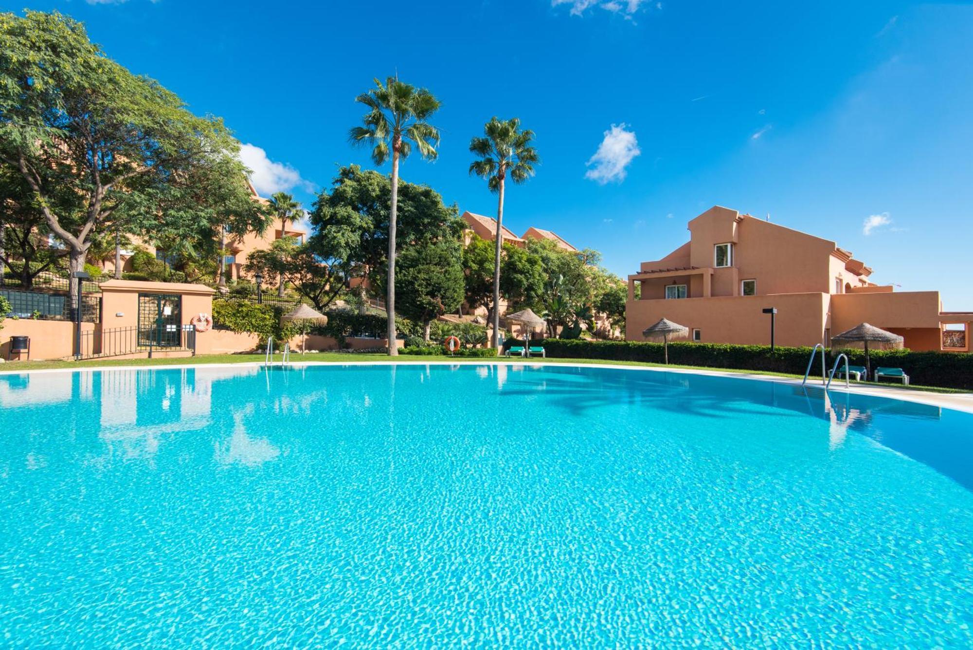 Rentandhomes Penthouse Elviria Golf 마르베야 외부 사진