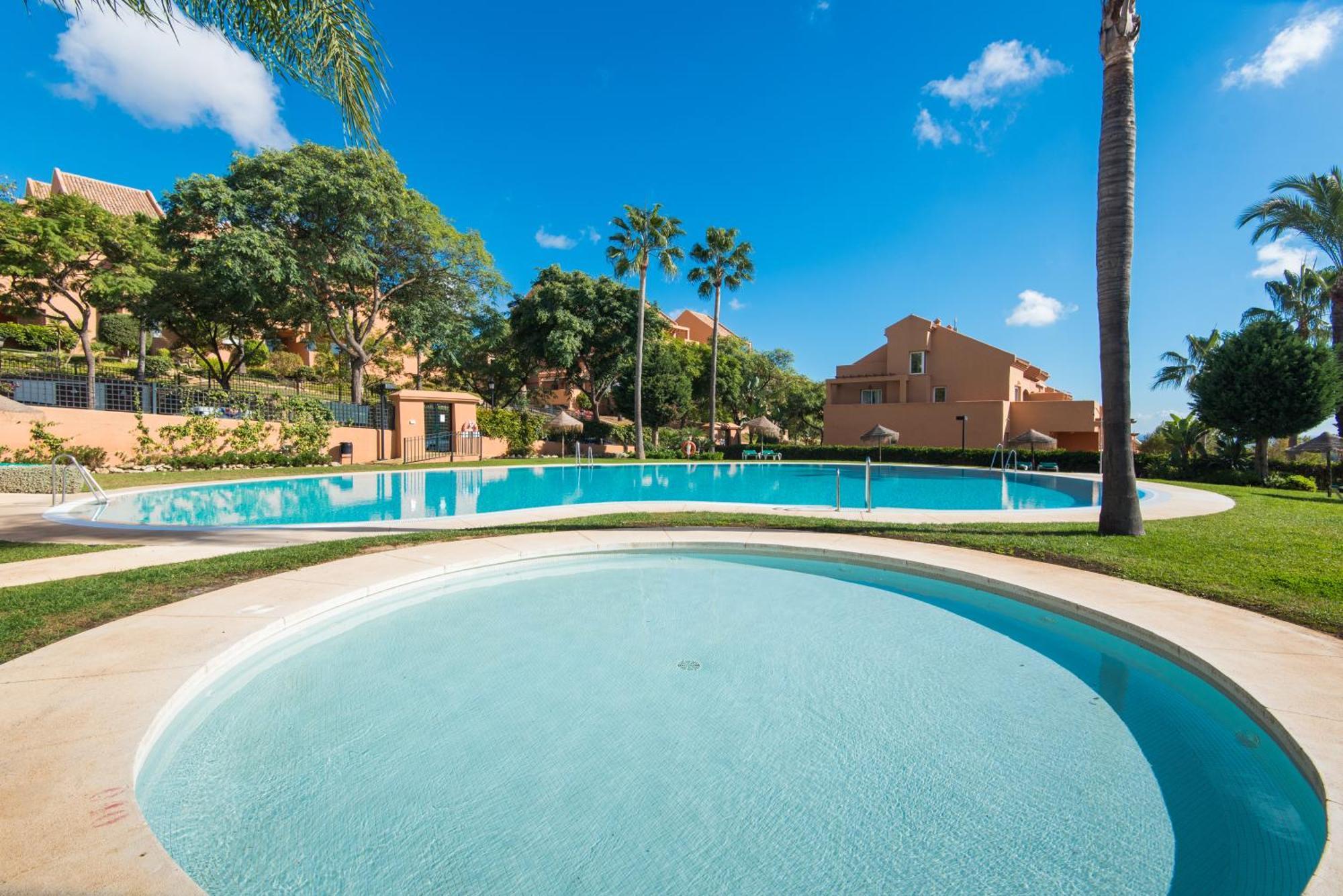 Rentandhomes Penthouse Elviria Golf 마르베야 외부 사진