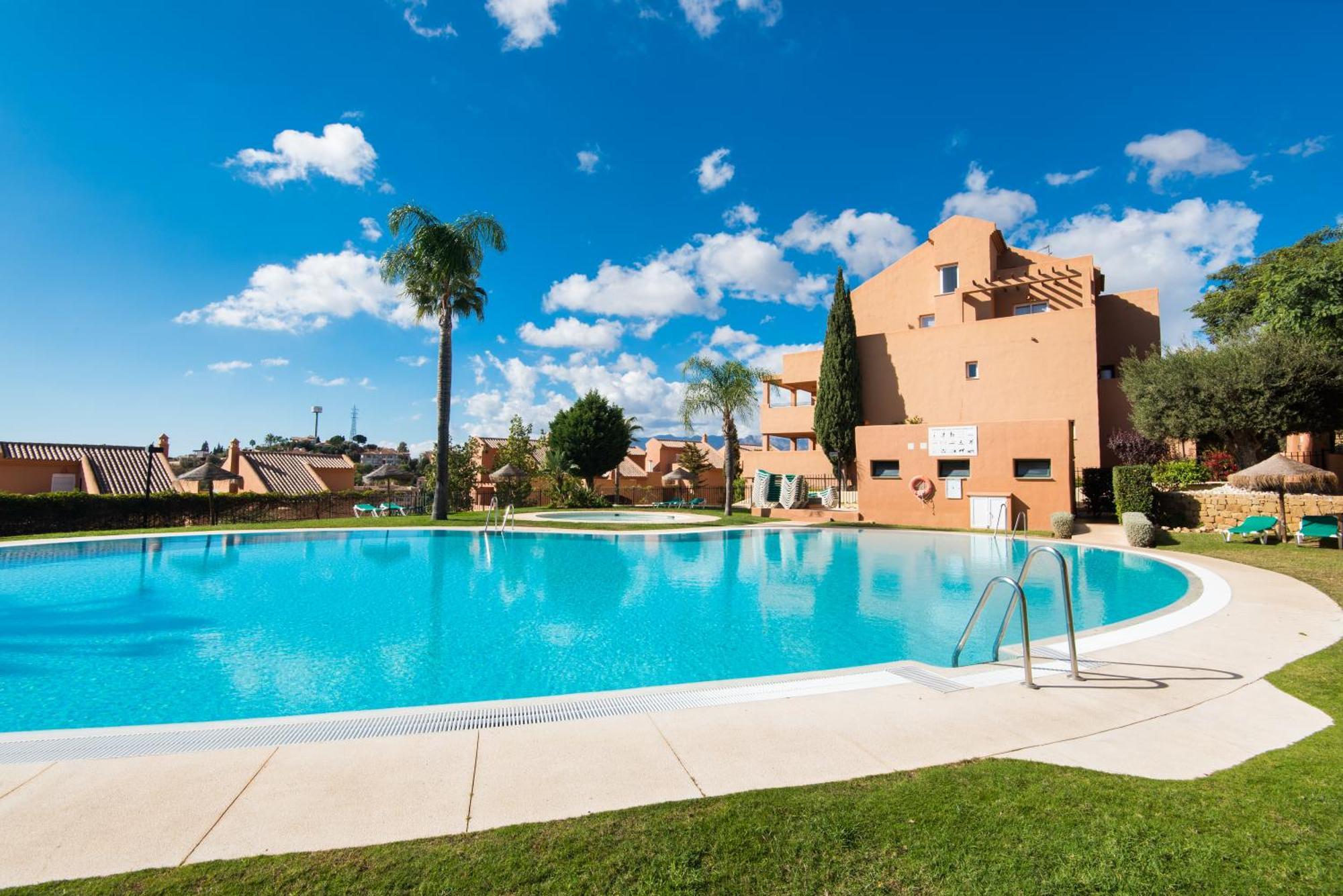 Rentandhomes Penthouse Elviria Golf 마르베야 외부 사진